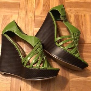 Green Shoedazzle wedges